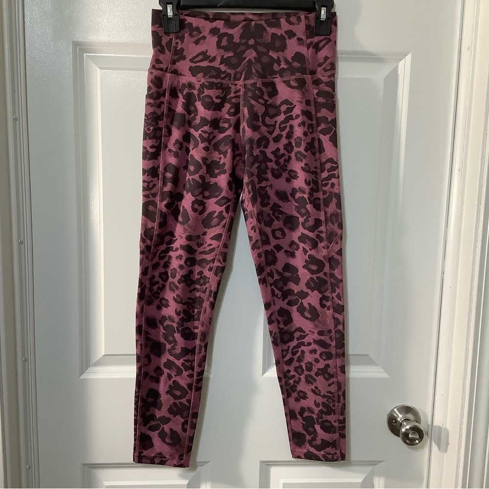 Leggings Nicole Miller Pink Leopard Print Leggings size Medium
